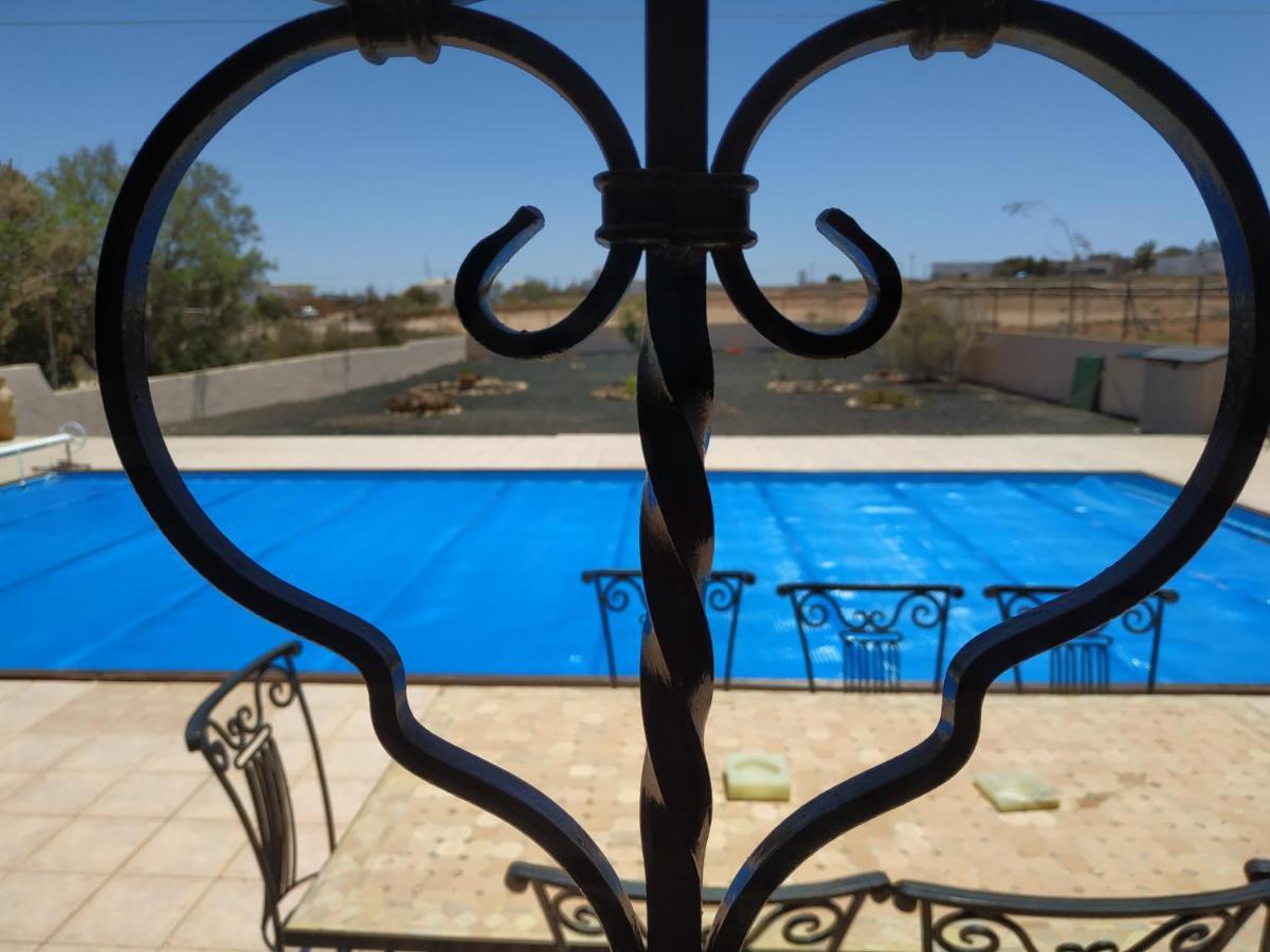 Villa Casa Del Sol: Spacious 3-Bedroom with Private Solar-Heated Pool Triquivijate Exterior photo