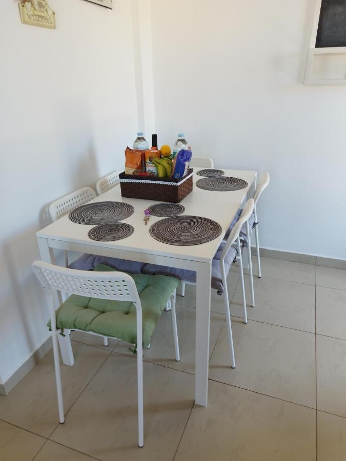 Villa Casa Del Sol: Spacious 3-Bedroom with Private Solar-Heated Pool Triquivijate Exterior photo