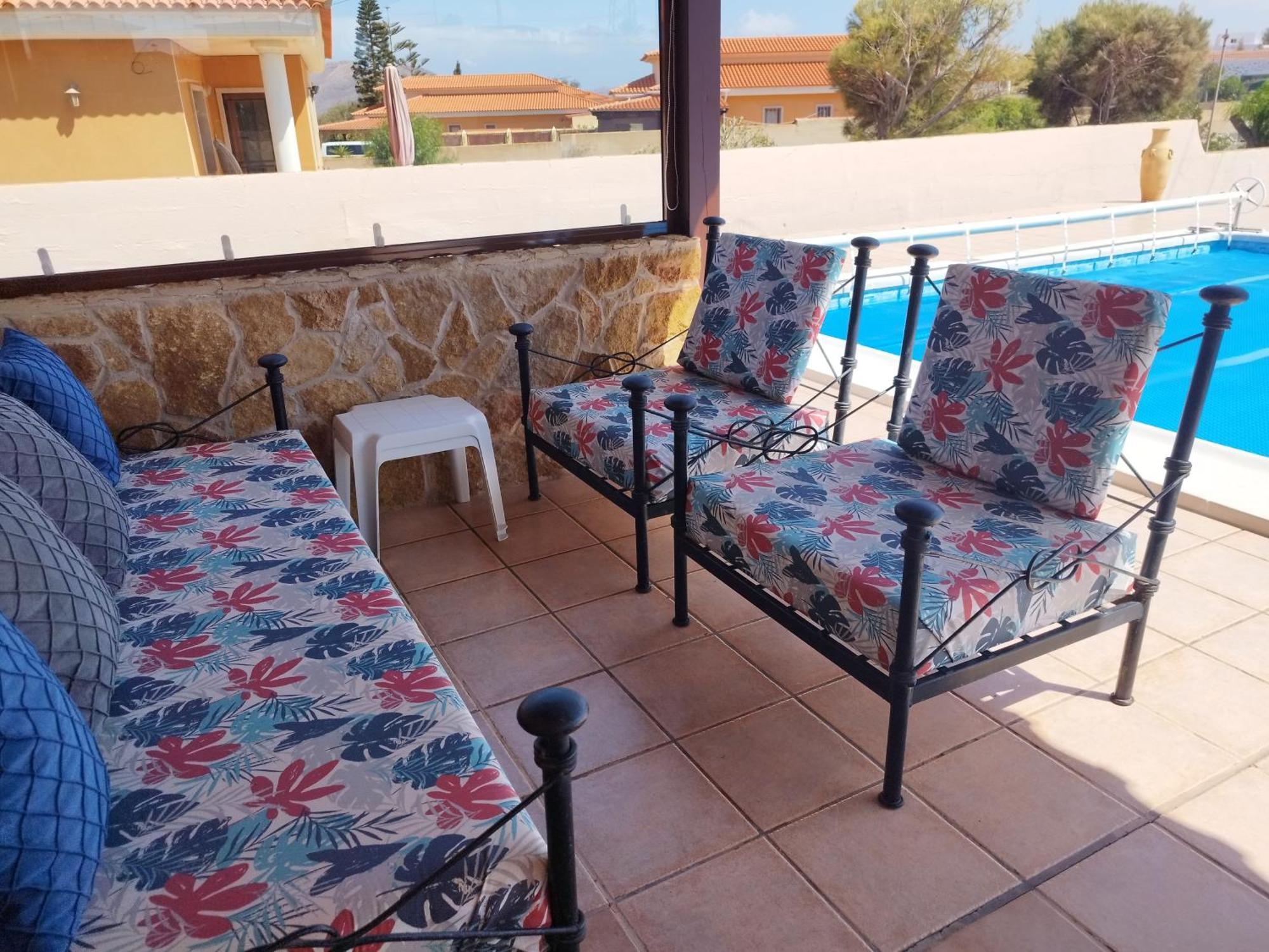 Villa Casa Del Sol: Spacious 3-Bedroom with Private Solar-Heated Pool Triquivijate Exterior photo